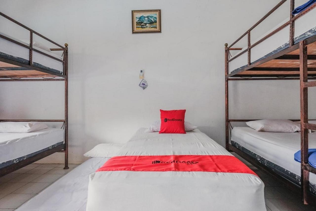 Reddoorz Near Pantai Florida Anyer Serang Exterior photo