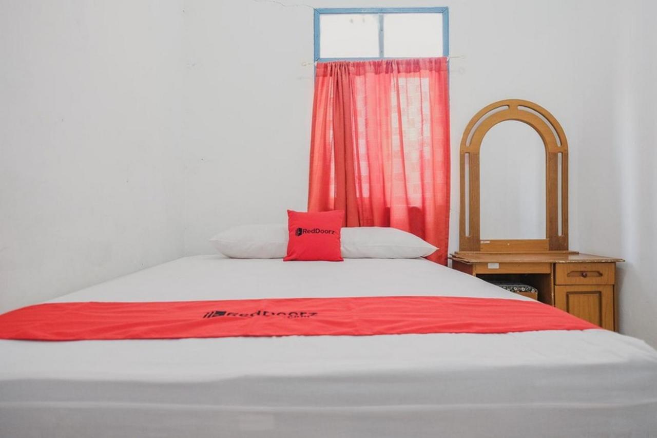 Reddoorz Near Pantai Florida Anyer Serang Exterior photo