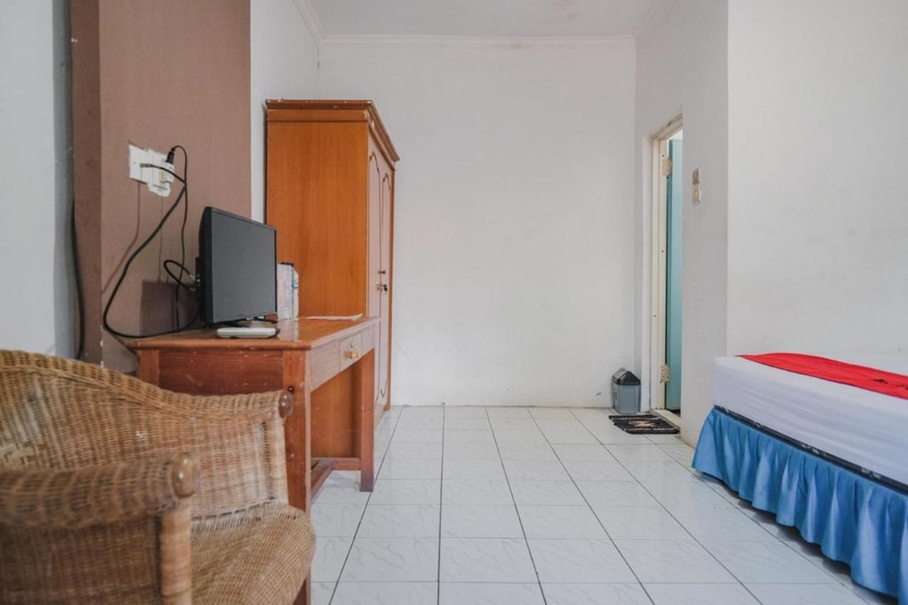 Reddoorz Near Pantai Florida Anyer Serang Exterior photo