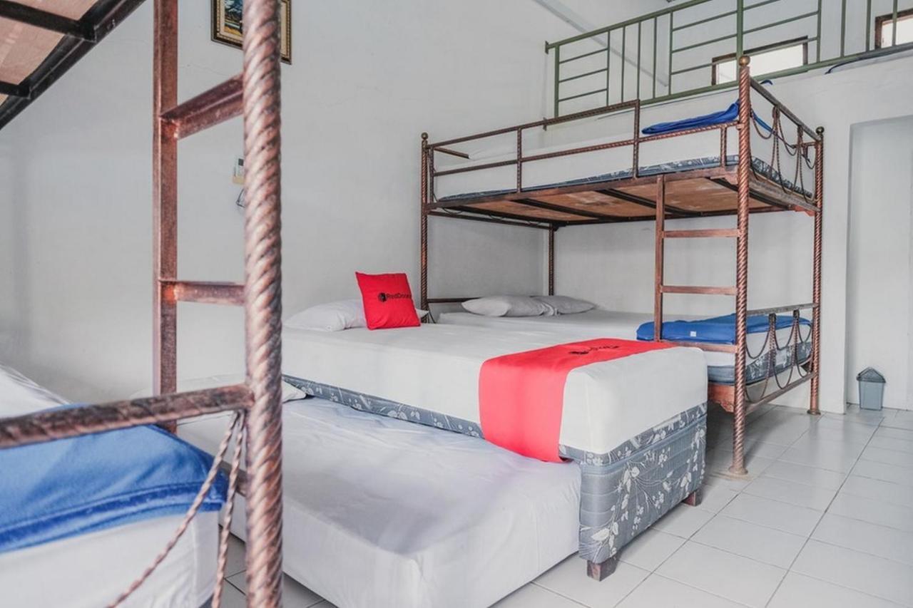 Reddoorz Near Pantai Florida Anyer Serang Exterior photo