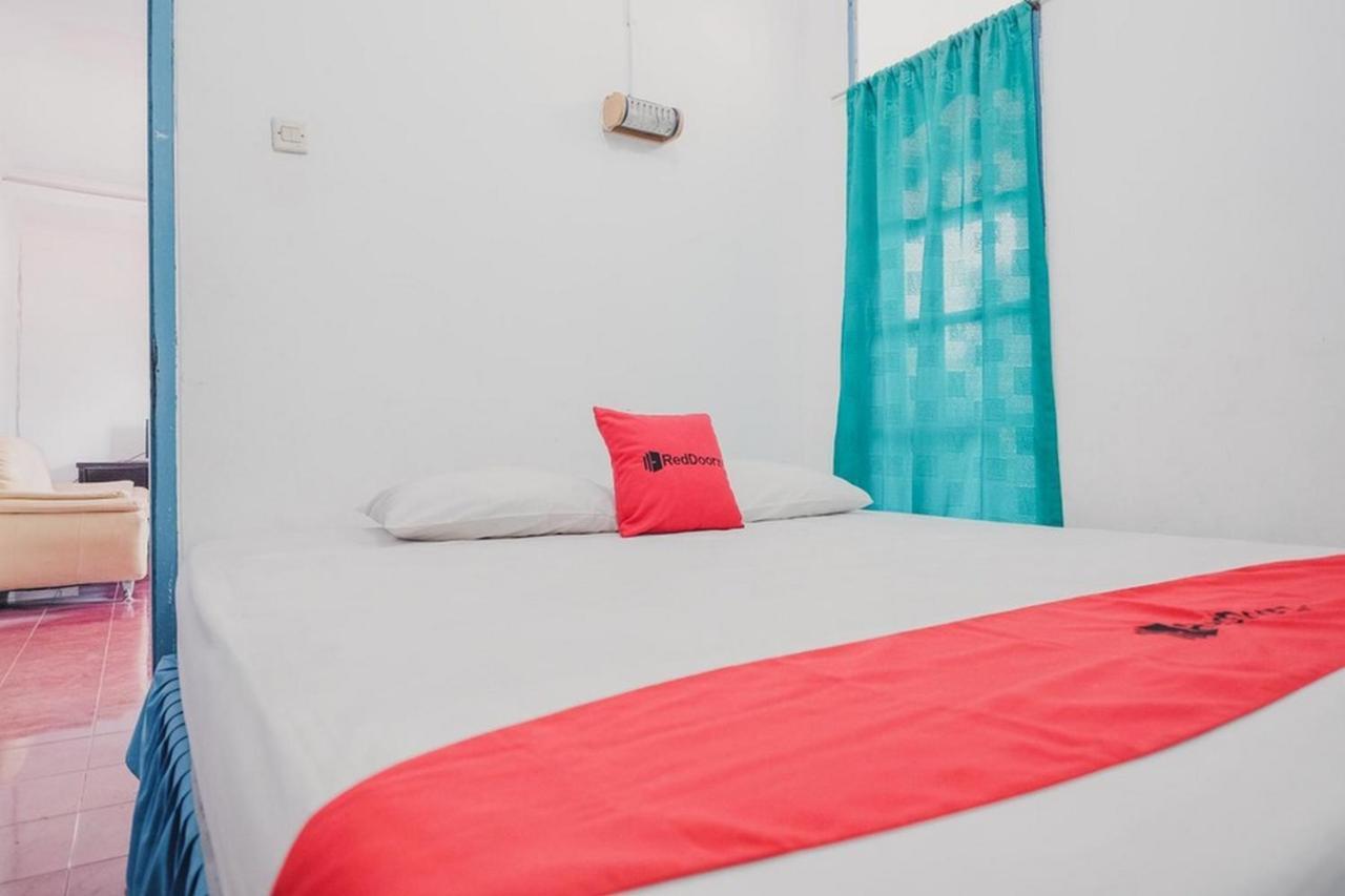 Reddoorz Near Pantai Florida Anyer Serang Exterior photo