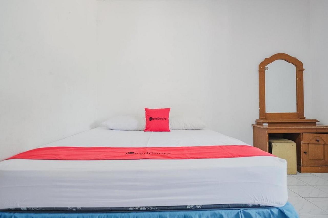 Reddoorz Near Pantai Florida Anyer Serang Exterior photo